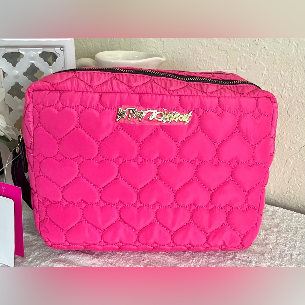 Betsey Johnson LargeCosmetic Heart Bag